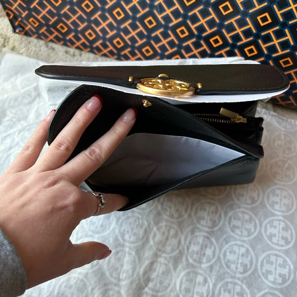 Tory Burch Miller Wallet Crossbody Bag Black Gold - Picture 11 of 16